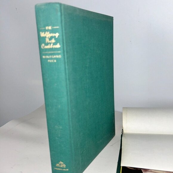 The Wolfgang Puck Cookbook 1986 Signed First Edition, Hardcover, Dust Jacket - Picture 10 of 12